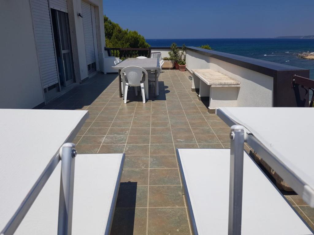 Suite Con Terrazzo Sul Mare E Discesa In Spiaggia A Gallipoli Kültér fotó