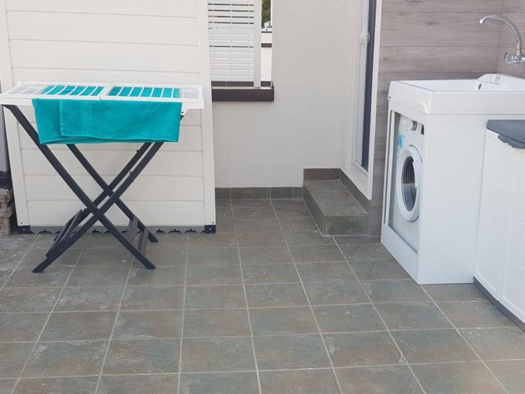 Suite Con Terrazzo Sul Mare E Discesa In Spiaggia A Gallipoli Kültér fotó