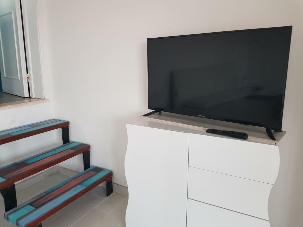Suite Con Terrazzo Sul Mare E Discesa In Spiaggia A Gallipoli Kültér fotó